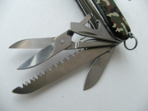 victorinox-officier-scissors-and-saw-dscf2279 пила и ножницы