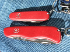 красный нейлон Victorinox