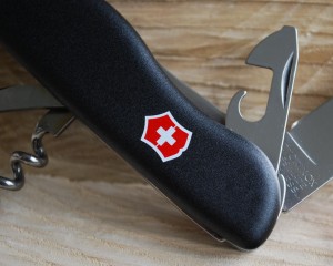 швейцарский крест на ноже Викторинокс