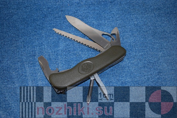 нож бундесвера производства Victorinox