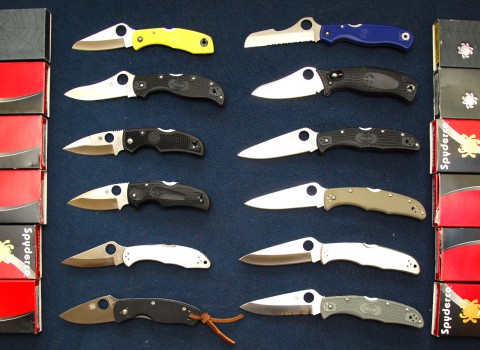 12 ножей Spyderco