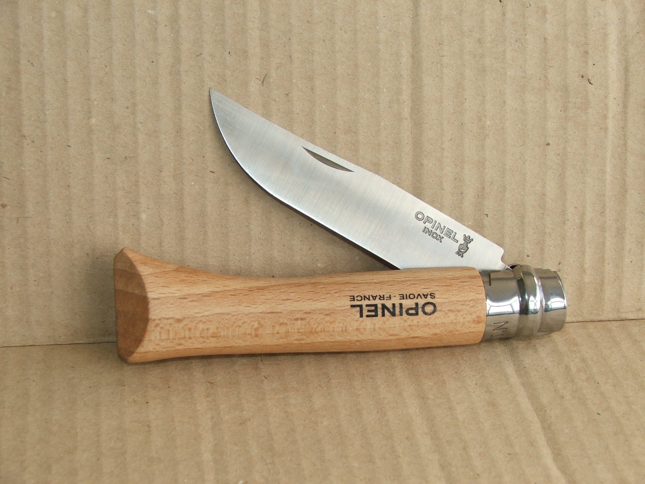 http://www.nozhiki.su/wp-content/uploads/2010/04/dscf1930-Opinel-No-10-inox-folding-knife.jpg