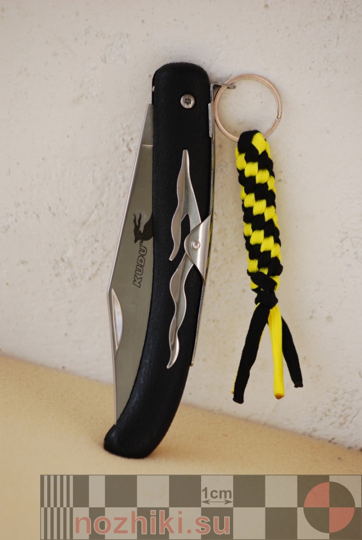 складной нож Куду с черно-желтым плетеным темляком