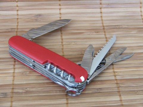 складной швейцарский нож Victorinox 3.3713