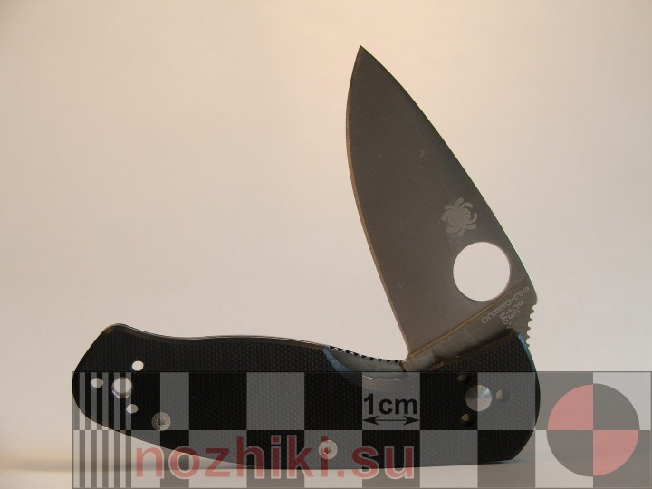 нож Spyderco Persistence C136GP полуоткрытый