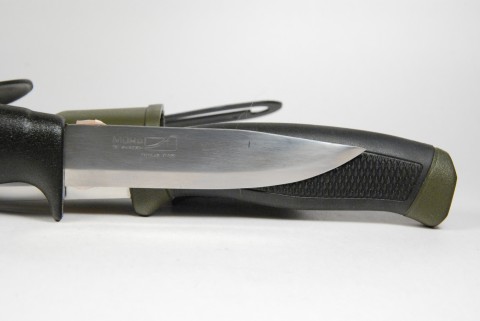 клинок шведского ножа Мора Трифлекс