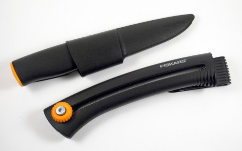 финский нож и выдвижная ножовка