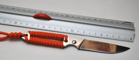 фото ножа с линейкой